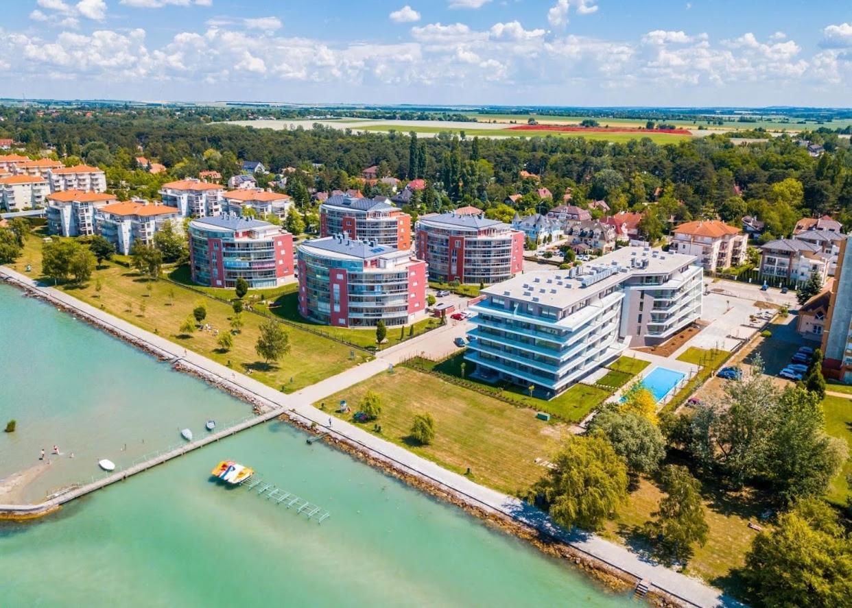 Myflat Coral Beach Apartment Siófok Zewnętrze zdjęcie