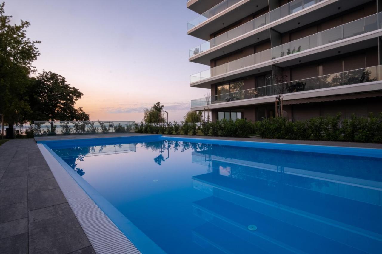 Myflat Coral Beach Apartment Siófok Zewnętrze zdjęcie